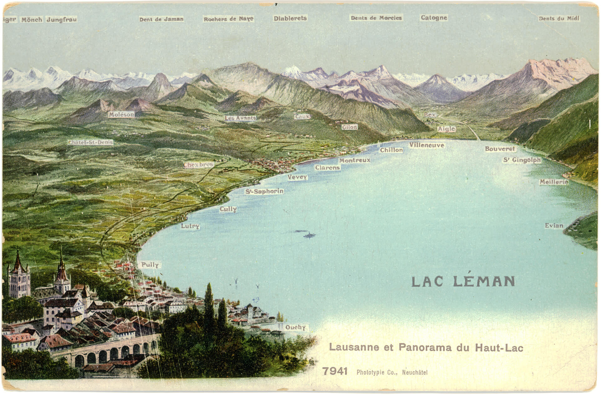 Panorama aerien du lac Leman et de Lausanne